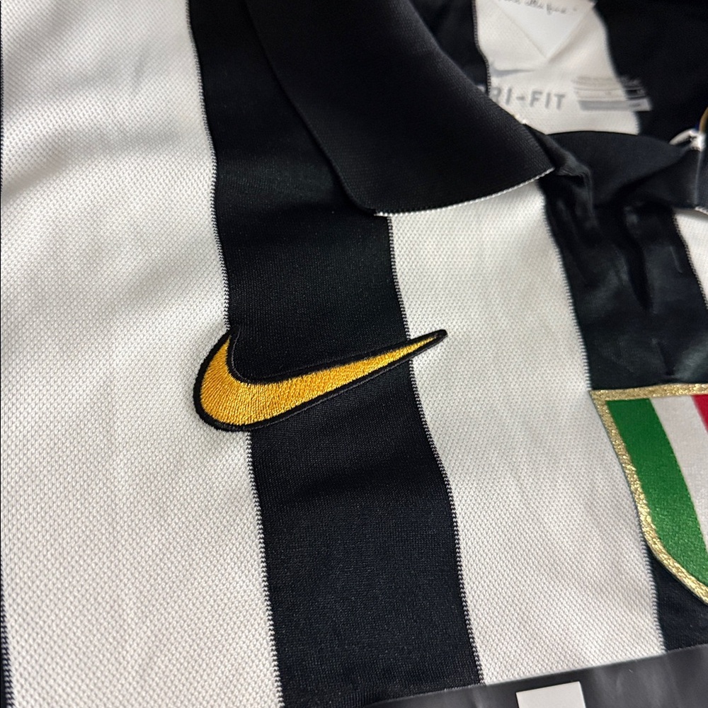 VINTAGE Juventus #6 Paul Pogba 2014-15 Nike Home Jersey - Picture 5 of 11
